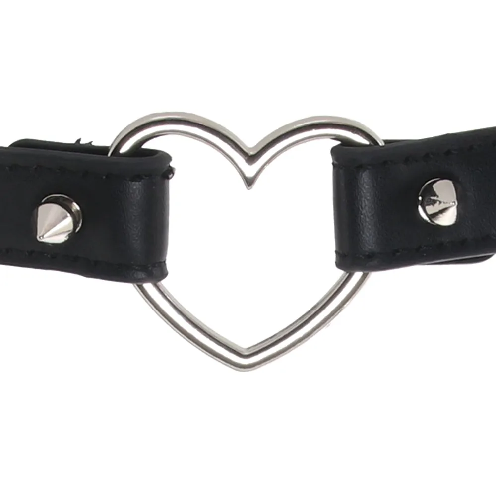 Master Series Spiked Heart Choker in Black