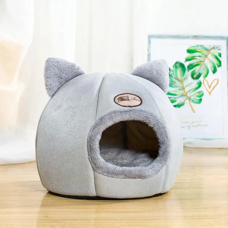 Winter Comfort Cat Bed